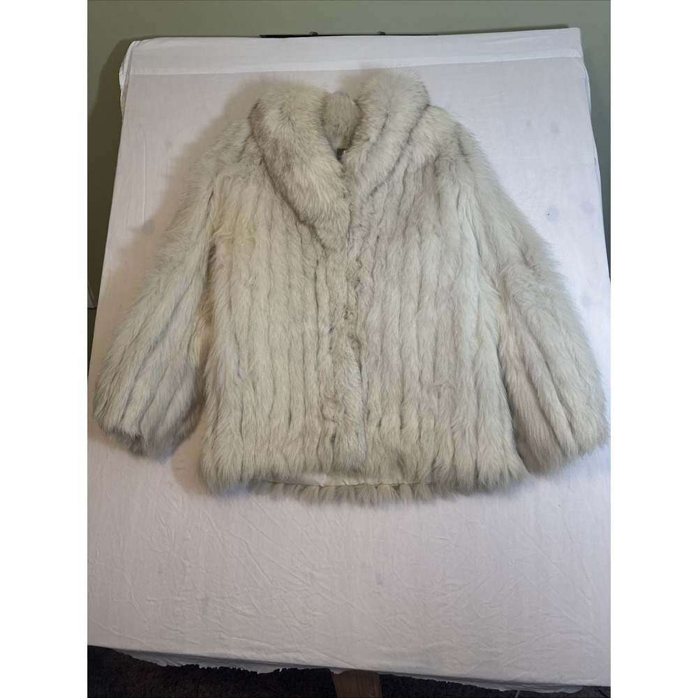 Vintage Saga Blue Fox Finland Stroller Fur Jacket White Silver Size L Beautiful!